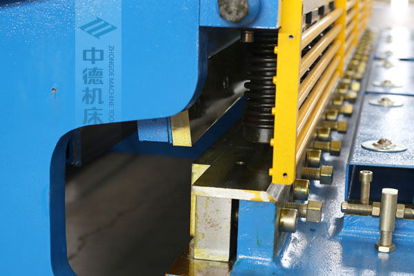 ZDS-432選用上海優質刀片,使用壽命更長.jpg ZDS-432選用上海優質刀片,使用壽命更長.jpg